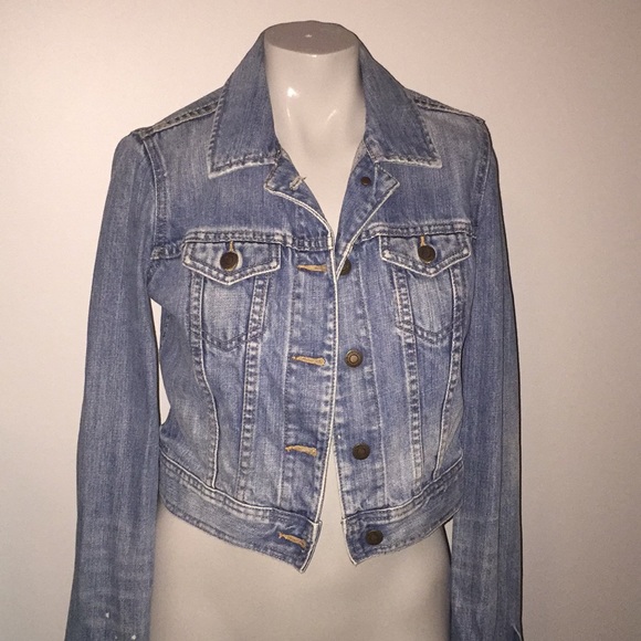 Abercrombie & Fitch Jackets & Blazers - Abercrombie & Fitch distressed jean jacket M